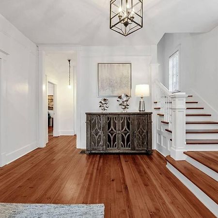 Exquisite Two-Story Home Located In Midtown メンフィス エクステリア 写真