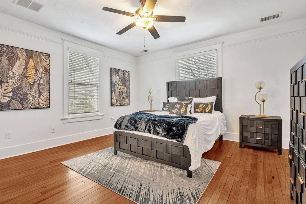 Exquisite Two-Story Home Located In Midtown メンフィス エクステリア 写真